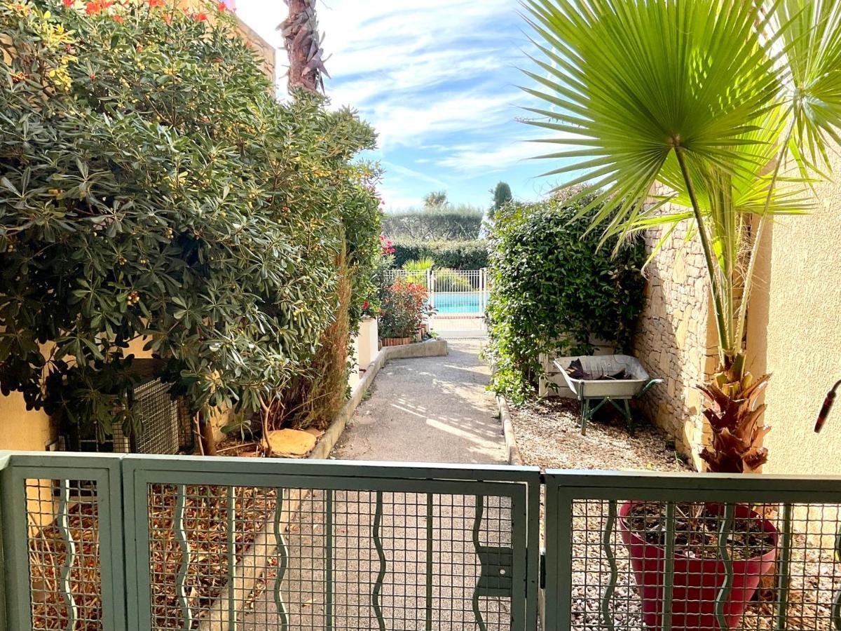 Appartement Sanary Vue Mer Au Calme Eksteriør billede
